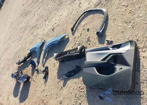 2025 Volkswagen Tiguan 2.0T Sel R-Line from USA, damaged, VIN 3VVLR7RM8SM059302